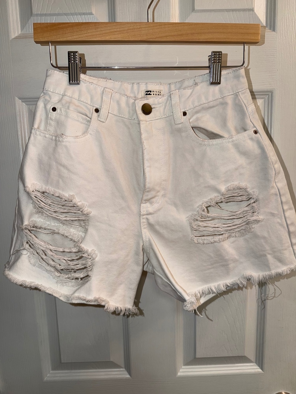 Billabong White Distressed Ripped Denim Shorts Size 25 Raw Hem